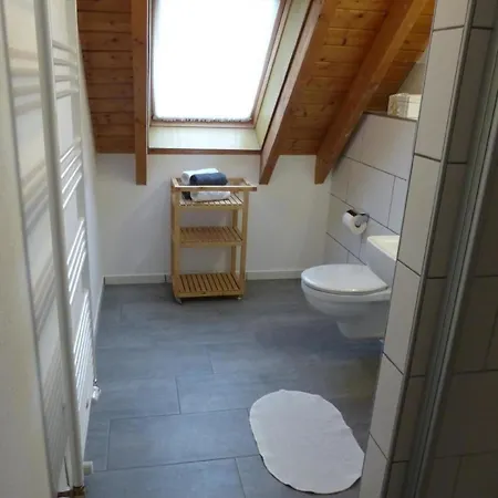 Einladende Obergschosswohnung Mit Sonnigem Balkon فيتموند