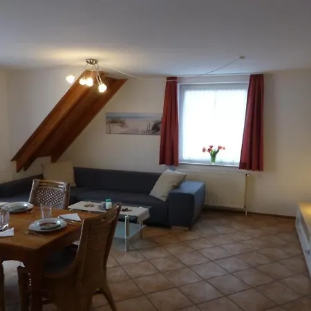 شقة Einladende Obergschosswohnung Mit Sonnigem Balkon فيتموند